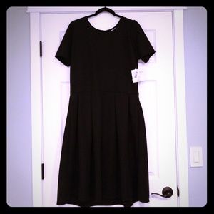 LuLaRoe Amelia in Black